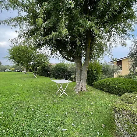 Laura's Country House Pool & Tennis Lägenhet Bardolino