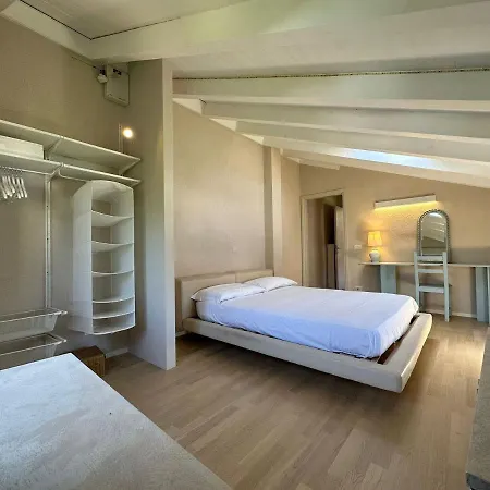 Laura's Country House Pool & Tennis * 巴多利诺